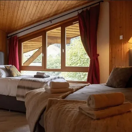Large - Walkable To - Flexible Beds Morzine