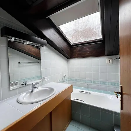 Large - Walkable To - Flexible Beds Morzine